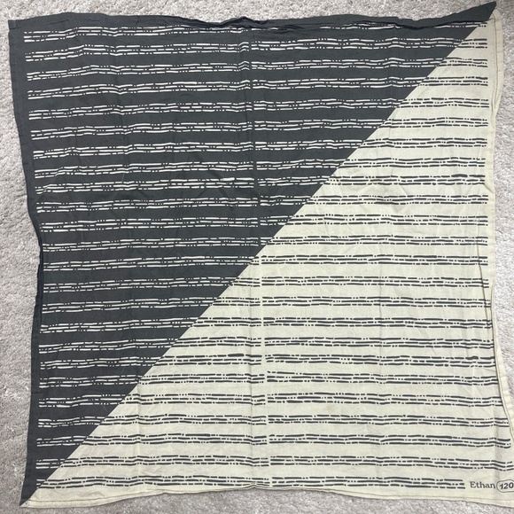 Handkerchief - Picture 1 of 3